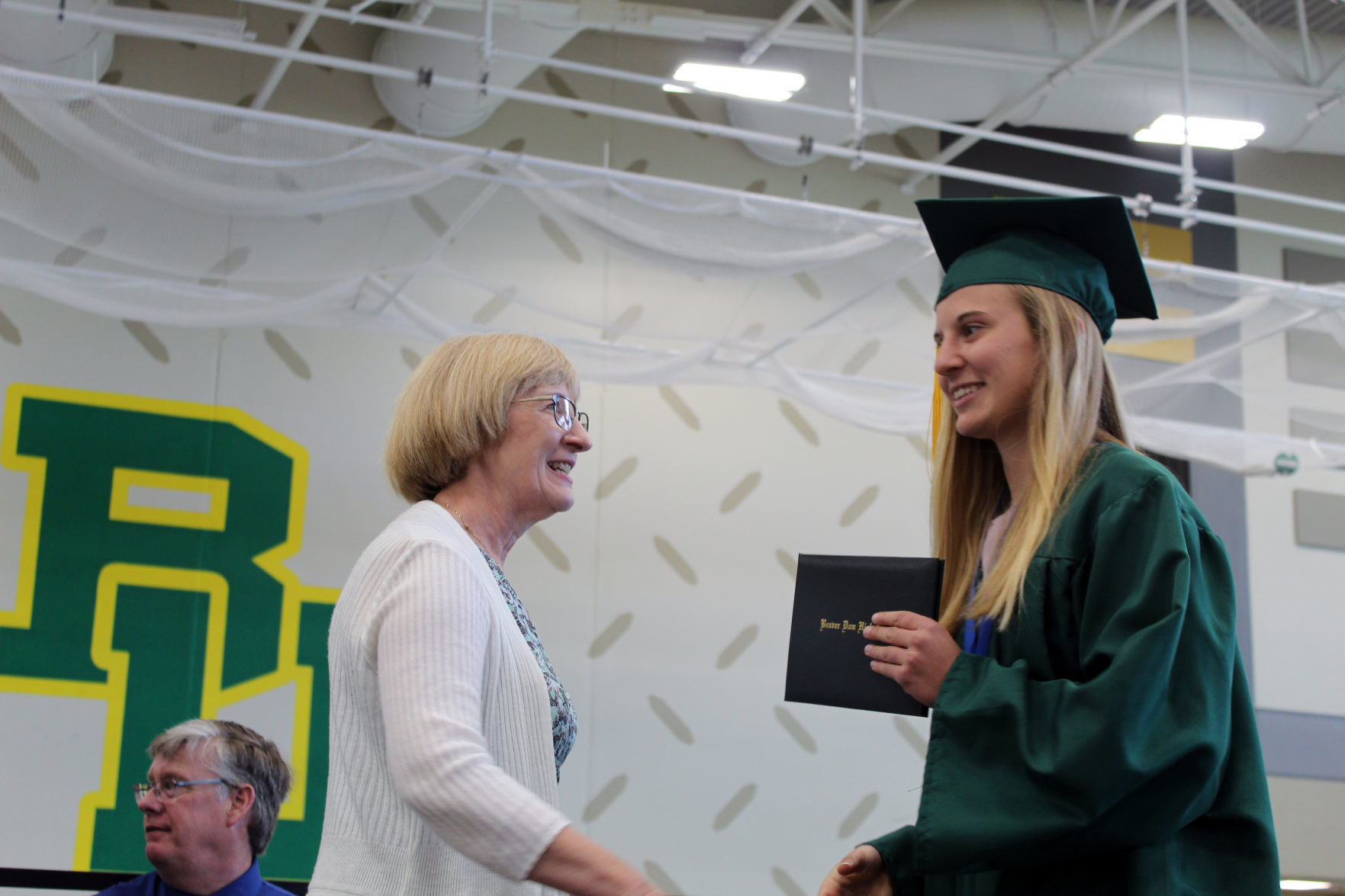 060219-ctzn-news-bd-grad119.jpg